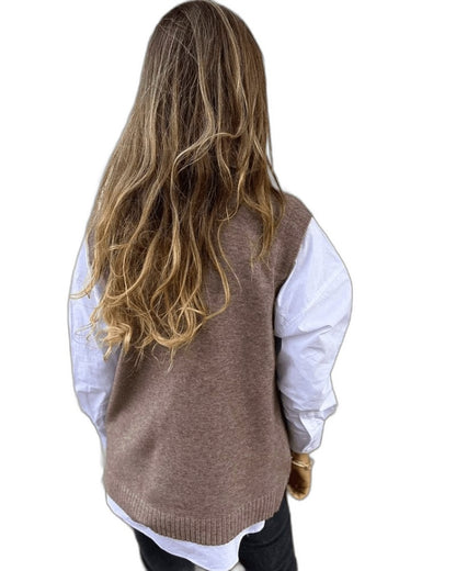 Effortless Tan Knit Sweater Vest for Women with Collared Sleeveless Oversized Casual Style