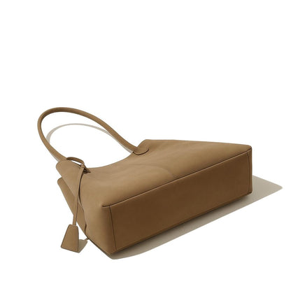 Effortless Tan Leather Tote Bag for Women with Casual Style