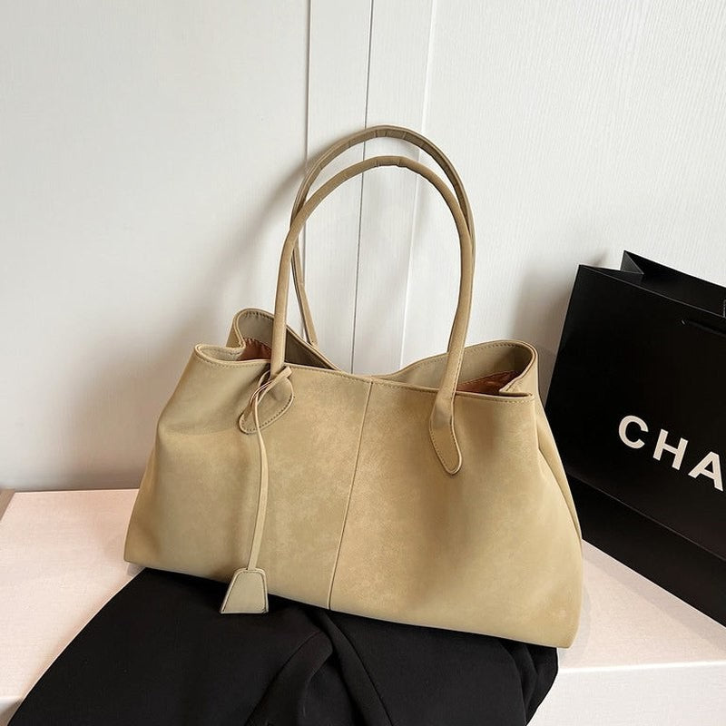 Effortless Tan Leather Tote Bag for Women with Casual Style