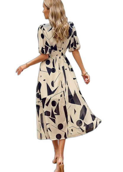 Elegant Floral Maxi Dress for Women with V Neck Short Sleeve Tiered Flowing Vacation Style