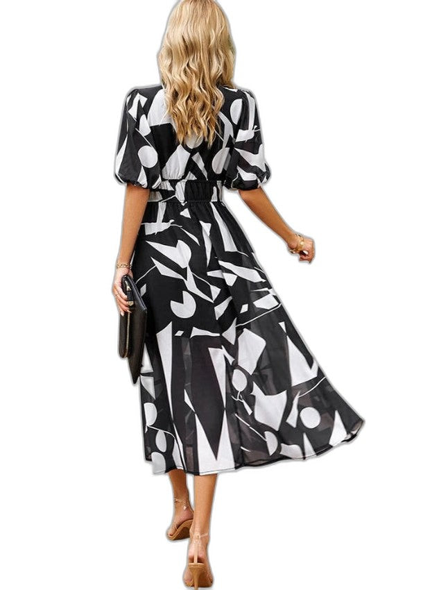 Elegant Floral Maxi Dress for Women with V Neck Short Sleeve Tiered Flowing Vacation Style