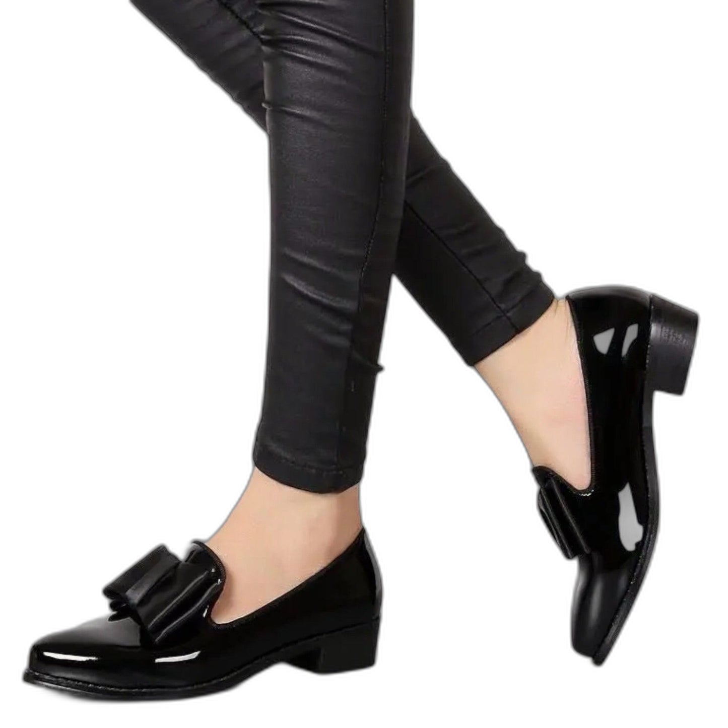 Elegant Leather Flats for Women with Pointed Toe Cocktail Style