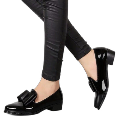 Elegant Leather Flats for Women with Pointed Toe Cocktail Style