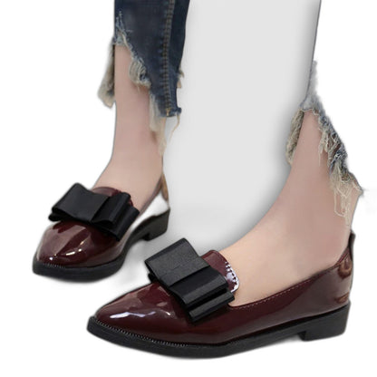 Elegant Leather Flats for Women with Pointed Toe Cocktail Style