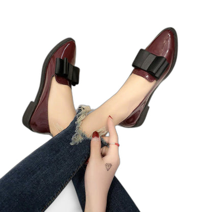 Elegant Leather Flats for Women with Pointed Toe Cocktail Style