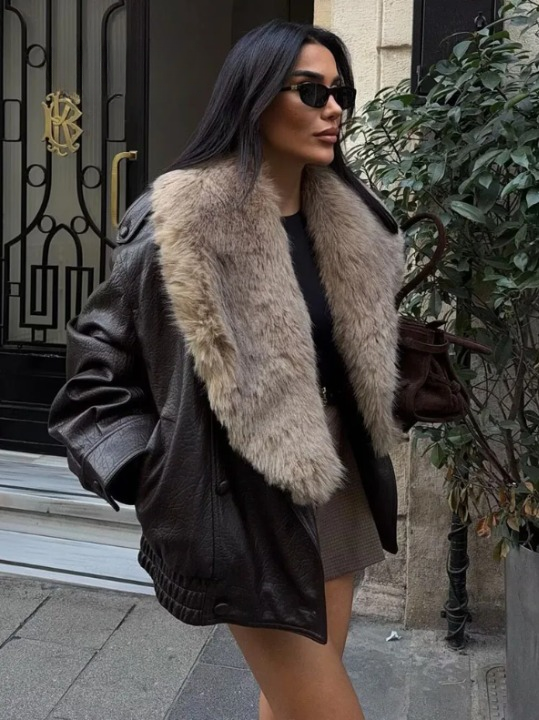 Effortless Leather Bomber Jacket for Women with Fur Collar Long Sleeve Oversized Snap Button Style
