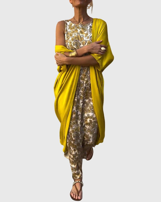 Stylish Abstract Two Piece Set for Women with Flowing Party Style