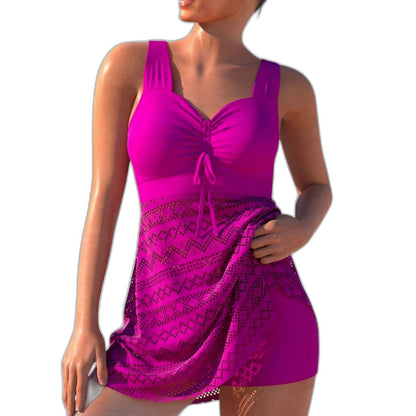 Stylish Green Swimsuit for Women with Sweetheart Sleeveless Vacation Style